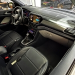 Volkswagen / T-Cross Highline 1.4 TSI SUV Prata Volkswagen / T-Cross Highline 1.4 TSI SUV Prata