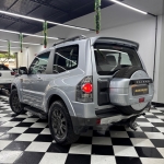 Mitsubishi / PAJERO FULL HPE Automático 3.8 V6 SUV Prata Mitsubishi / PAJERO FULL HPE Automático 3.8 V6 SUV Prata