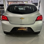 Chevrolet / ONIX LT 1.0 Hatch Prata Chevrolet / ONIX LT 1.0 Hatch Prata